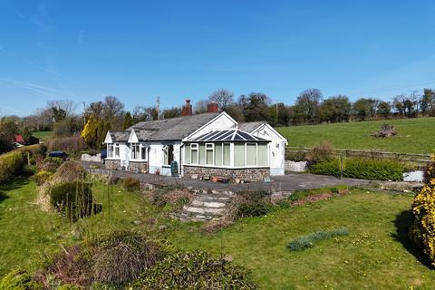 Capel Iwan, Newcastle Emlyn SA38 3 bed detached bungalow for sale