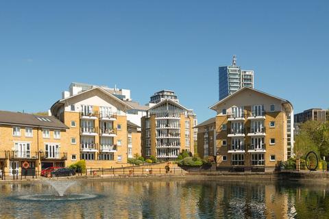 Thomas More Street, London E1W 2 bed flat for sale