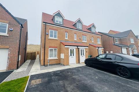 Sapphire Way, Marine Point, Hartlepool 3 bed townhouse for sale