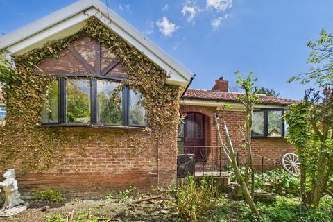 Skipsea Road, Beeford, YO25 8AL 2 bed detached bungalow for sale