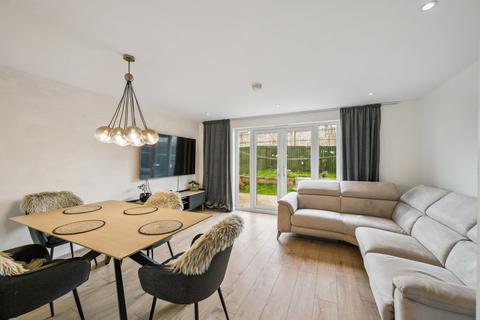 Croft Park Crescent, Whitburn, EH47 3 bed semi
