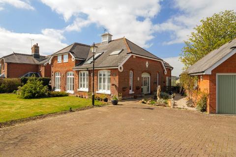 Hinxhill, Ashford, TN25 3 bed detached house for sale