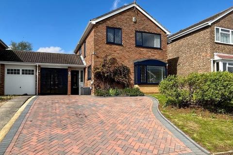 Shurville Close, Earls Barton... 4 bed link detached house for sale
