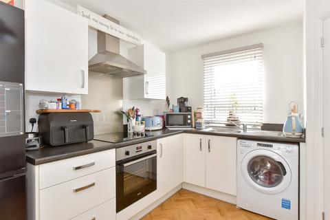 Godric Road, Newport PO30 2 bed terraced house for sale