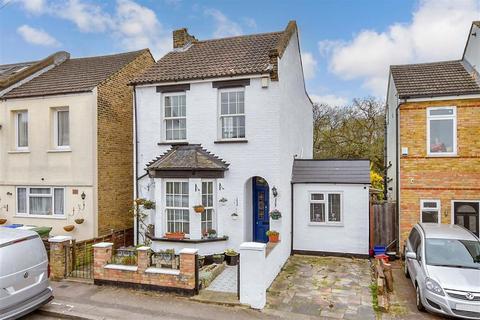 Raglan Road, Belvedere, Kent 4 bed detached house for sale