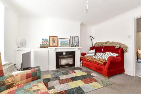 Station Street, Ryde PO33 2 bed terraced house for sale
