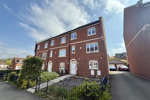 Glaisdale Court, Darlington 4 bed semi
