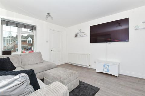 Willow Rise, Maidstone ME15 2 bed terraced house for sale