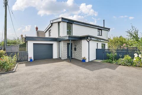 Wainhouse Corner, Bude 4 bed detached house for sale