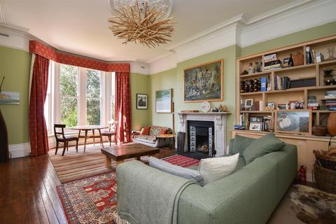 9 bedroom semi-detached house for sale