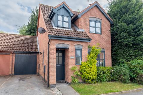 Manor Close, Worksop, S80 3 bed detached house for sale