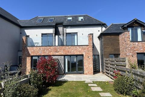 Redcroft Heights, Stoke Fleming 4 bed terraced house for sale