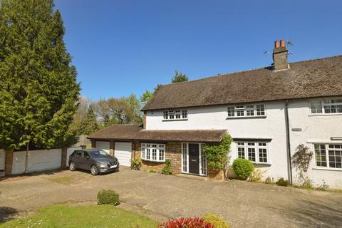 Lake End Road, Taplow, Berkshire, SL6 4 bed semi