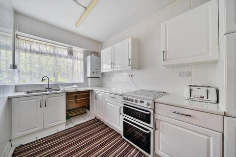 St Pancras Way, Camden, London, NW1 3 bed flat for sale