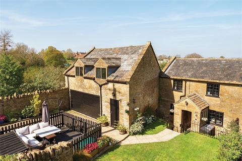 Castle Street, Somerset TA14 3 bed end of terrace house for sale