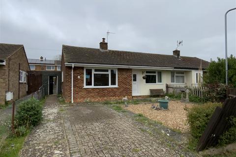 North Way, Deanshanger, Milton Keynes 2 bed semi
