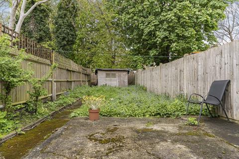 Elgin Road, East Croydon 2 bed ground floor flat for sale