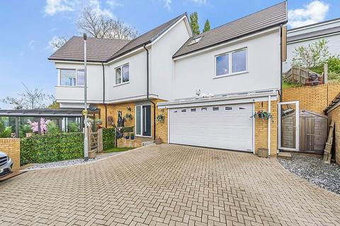 Moorings Reach, Maidstone ME14 3 bed detached house for sale