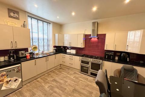 Burnley Road, Todmorden 4 bed terraced house for sale