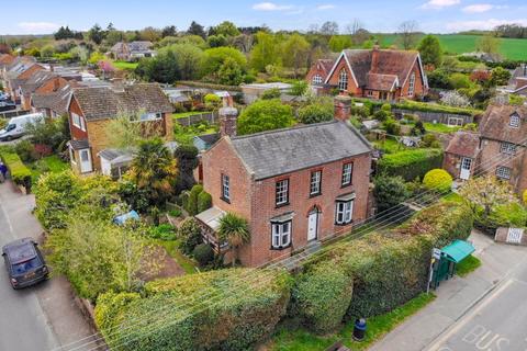 21 High Street, Canterbury CT3 3 bed detached house for sale