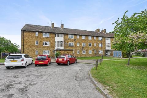 Brookside Close, Harrow 2 bed flat for sale
