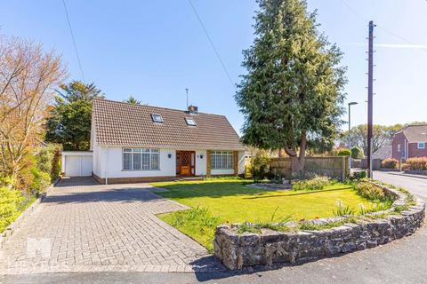 Glendale Close, Christchurch, BH23 4 bed detached bungalow for sale
