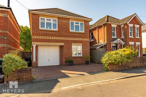 Jumpers Road, Christchurch, BH23 4 bed detached house for sale