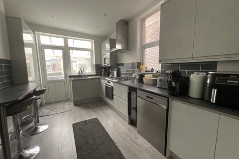 Lyndhurst Road, Portsmouth, Hampshire 3 bed terraced house for sale