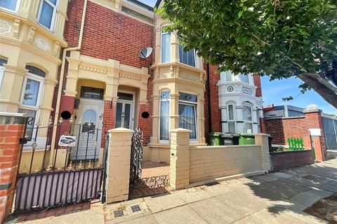 Lyndhurst Road, Portsmouth, Hampshire 3 bed terraced house for sale