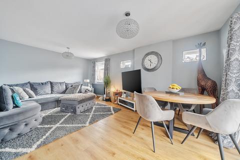 Mardon Close, Southampton, Hampshire 2 bed bungalow for sale