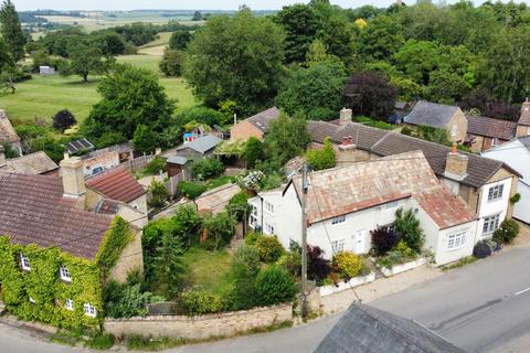 50 High Street, Huntingdon PE28 4 bed cottage for sale