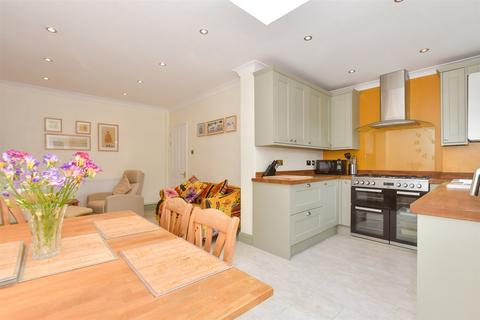 Station Road, Meopham, Kent 4 bed semi