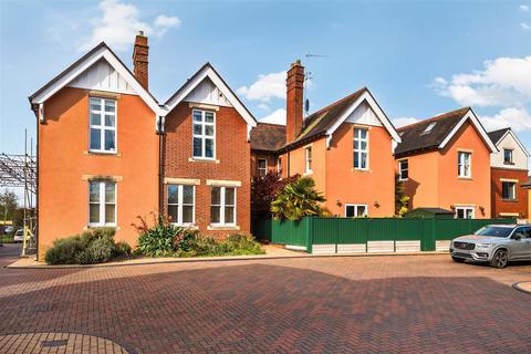 Victoria Court, Hereford 3 bed apartment for sale