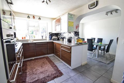 Niven Close, Wainscott, Rochester, ME3 4 bed detached house for sale