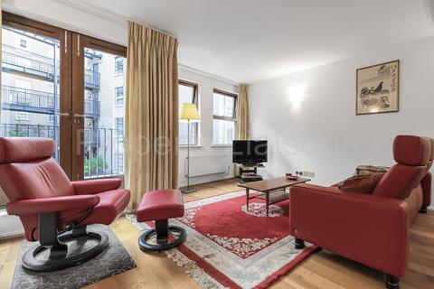 Wapping Wall, London, E1W 3 bed townhouse for sale
