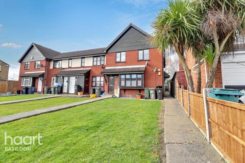 Kent View Road, Basildon 2 bed maisonette for sale