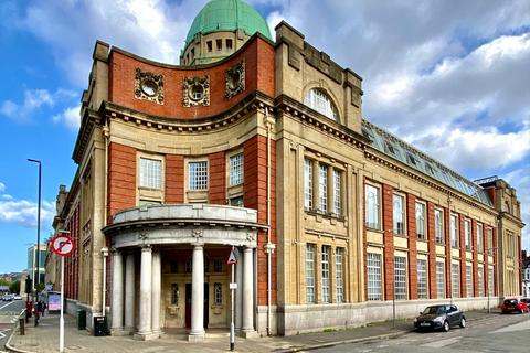 Clarence Place, Newport NP19 2 bed apartment for sale