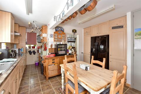 Tritton Gardens, Dymchurch, Romney... 3 bed detached bungalow for sale