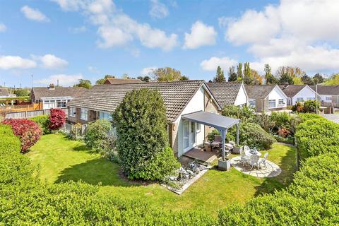 Tritton Gardens, Dymchurch, Romney... 3 bed detached bungalow for sale