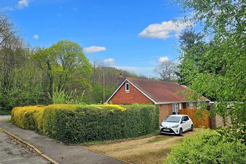 Pine Close, West Sussex GU29 4 bed bungalow for sale