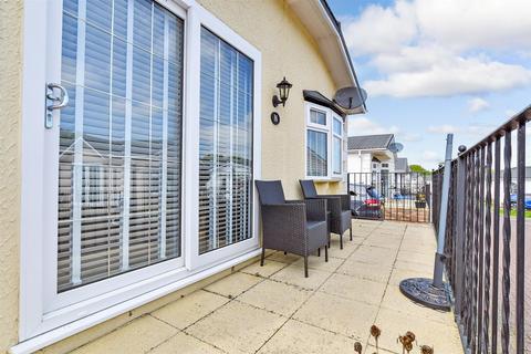 Woodlands Park, Biddenden, Ashford, Kent 2 bed park home for sale