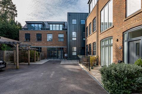 Phoenix Yard, Tunbridge Wells TN4 4 bed terraced house for sale