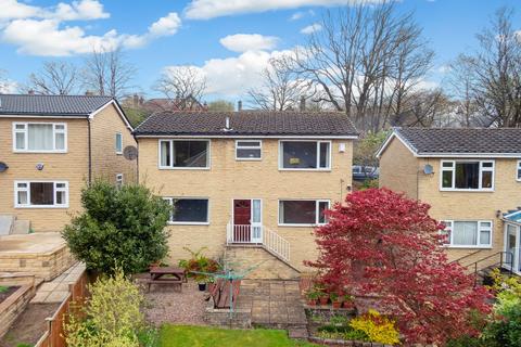 Talbot Avenue, Huddersfield, HD3 4 bed detached house for sale