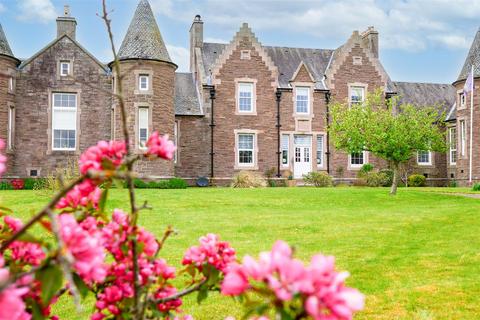 Lockhart Drive, Lanark 2 bed flat for sale