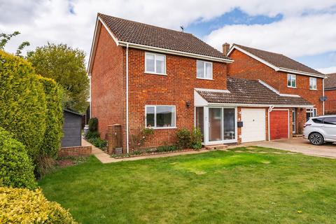 Norwich Road, Bawdeswell 3 bed link detached house for sale