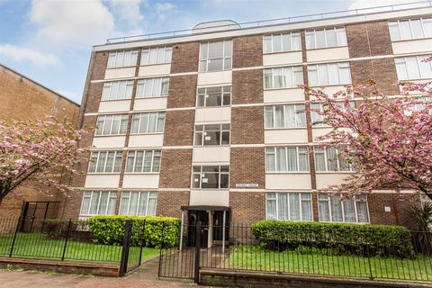 White Horse Lane, Stepney Green, E1 2 bed flat for sale
