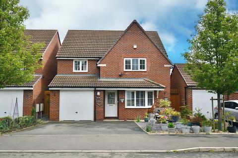 Codling Road, Evesham, WR11 3JE 4 bed detached house for sale
