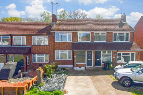Outwood Common Road, Billericay, Essex 3 bed terraced house for sale