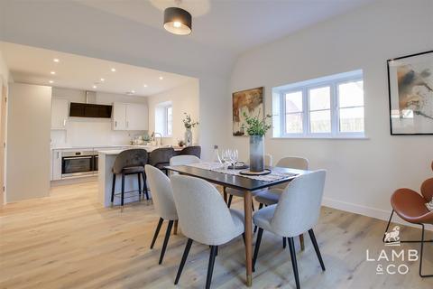 Amberwood, Weeley Heath CO16 4 bed detached bungalow for sale