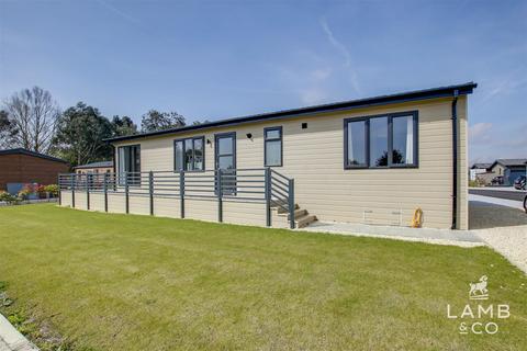 Seven Acres, St Johns Road... 2 bed park home for sale
